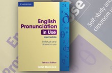 English Pronunciation in Use. Intermediate. Second Edition. Book with  answers and downloadable audio: Hancock, Mark: 9783125397033: :  Books